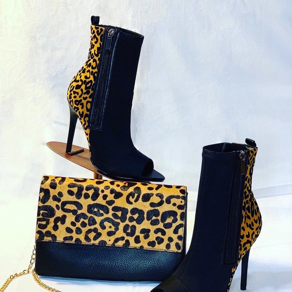 Leopard Peep Toe Ankle Boots & Hat Combo - Picture 2 of 2